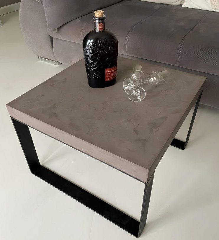 Moderner Tisch aus Architekturbeton. Handgefertigt, langlebig und stilvoll. - obrazek 4